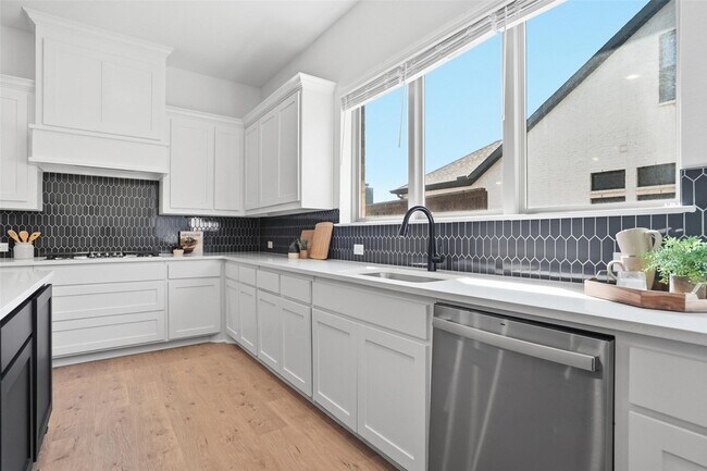 Building Photo - 513 Fieldstone Ln