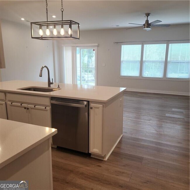 Building Photo - 168 Salt Lk Ln