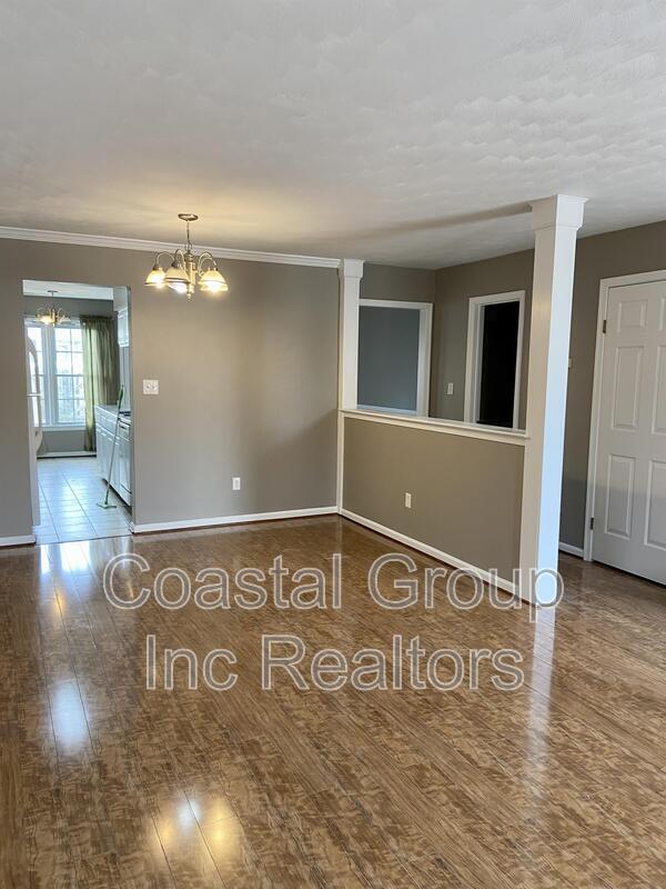 Building Photo - 247 Windbrooke Ln