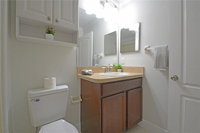 Building Photo - 11925 Greengate Dr