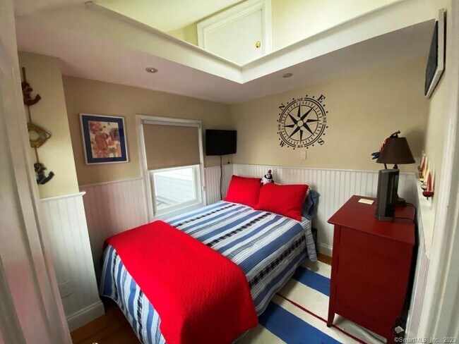 Building Photo - 27 Brightwater Rd