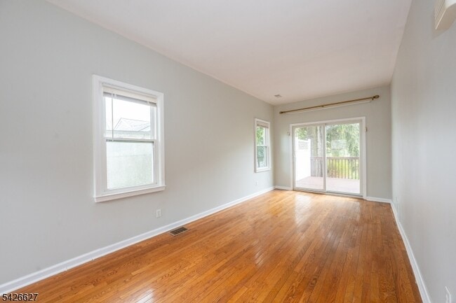 Building Photo - 99 Chesapeake Ave