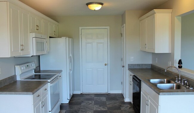 Building Photo - 1577 Autumn Dr