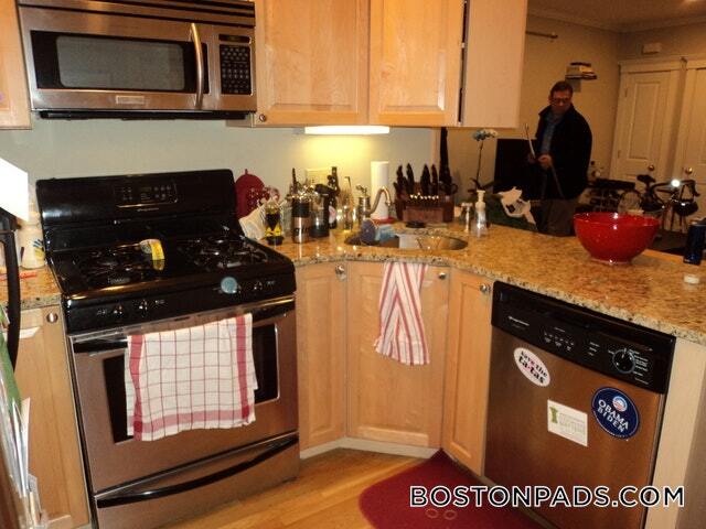 Building Photo - 117 Columbia St