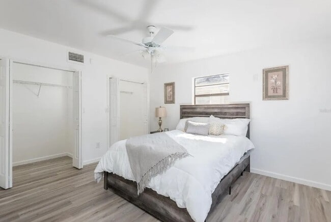 Building Photo - Housing Voucher Accepted: Charming 3-Bedro...