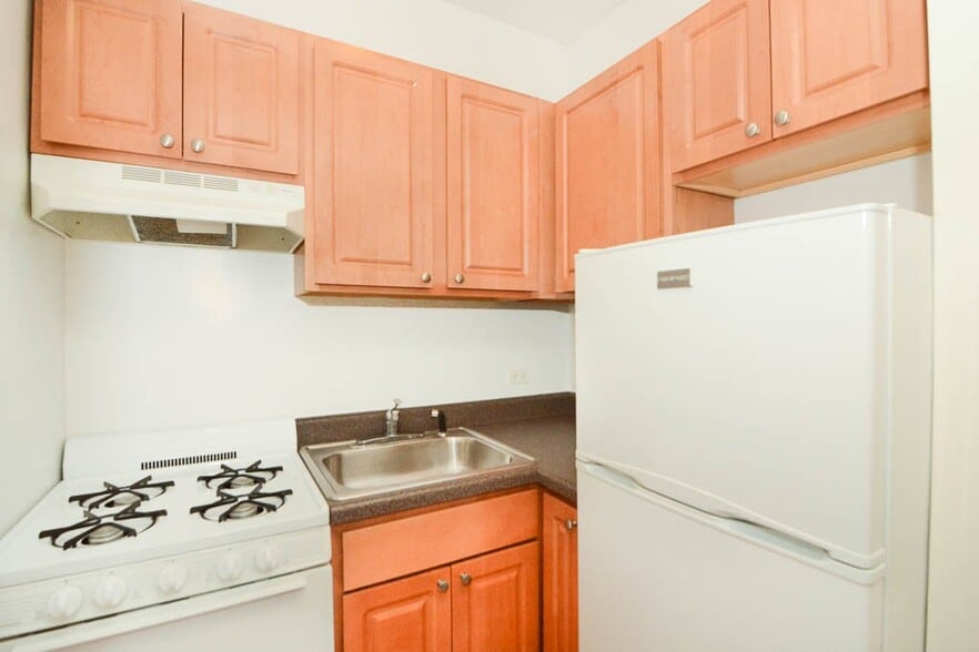 Building Photo - 1742 N Humboldt Blvd