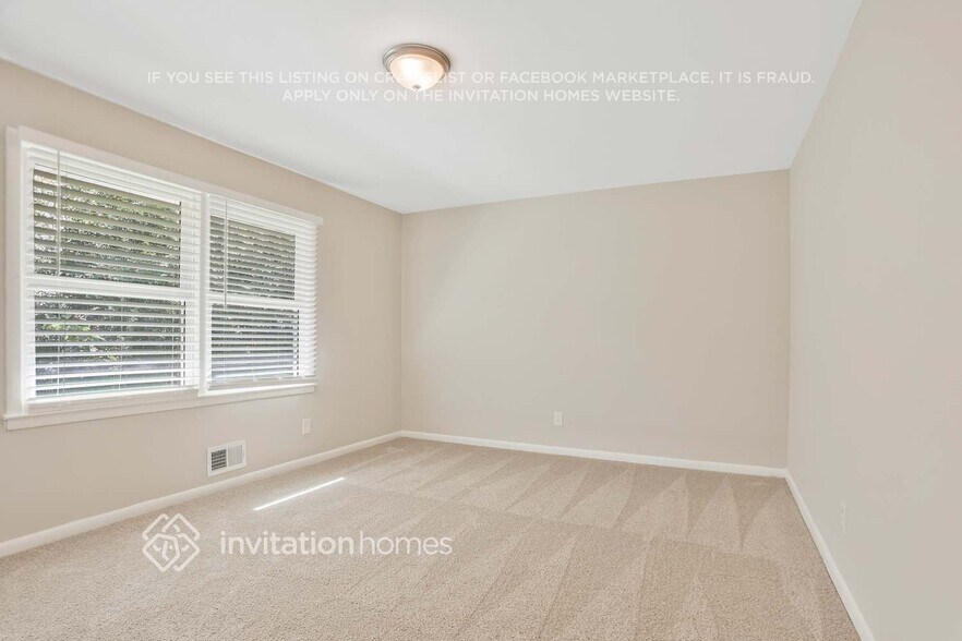 Building Photo - 3887 Sable Dr