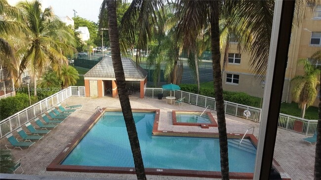 Building Photo - 8215 Lake Dr