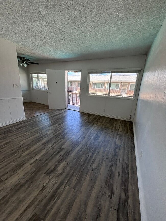 Building Photo - Spacious Beautiful North Park 1 Bed / 1 Bath with Pool