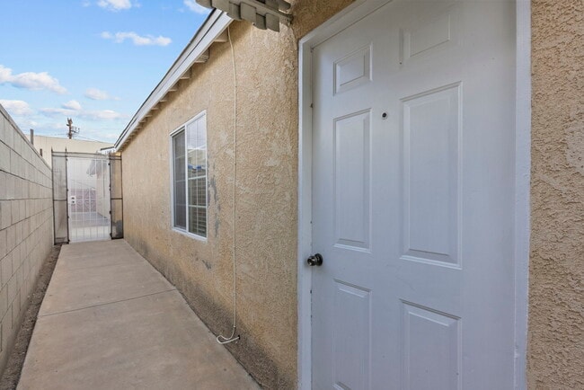 Building Photo - 18621 Bryant St