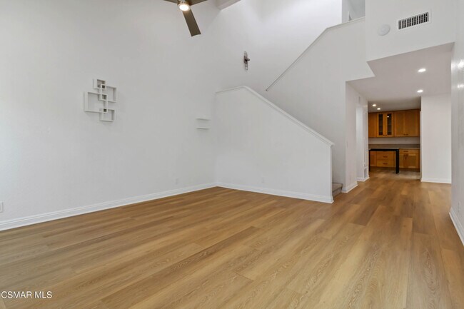 Building Photo - 646 Via Colinas