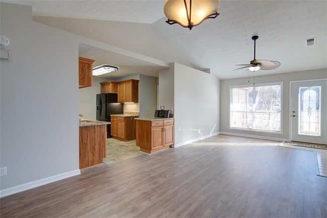 Building Photo - 1109 Rook Pl
