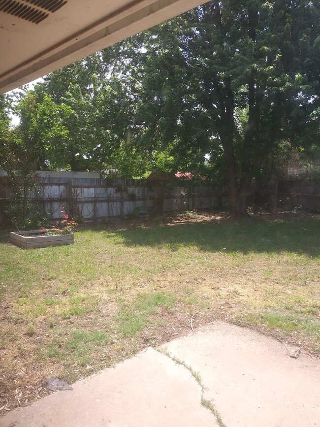 Building Photo - 4720 Spiva Dr