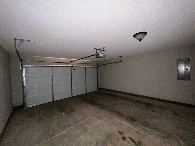 Building Photo - 5263 Blue Diamond St