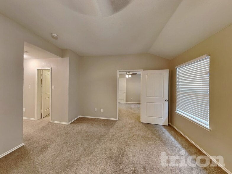 Building Photo - 711 Lentisco Dr