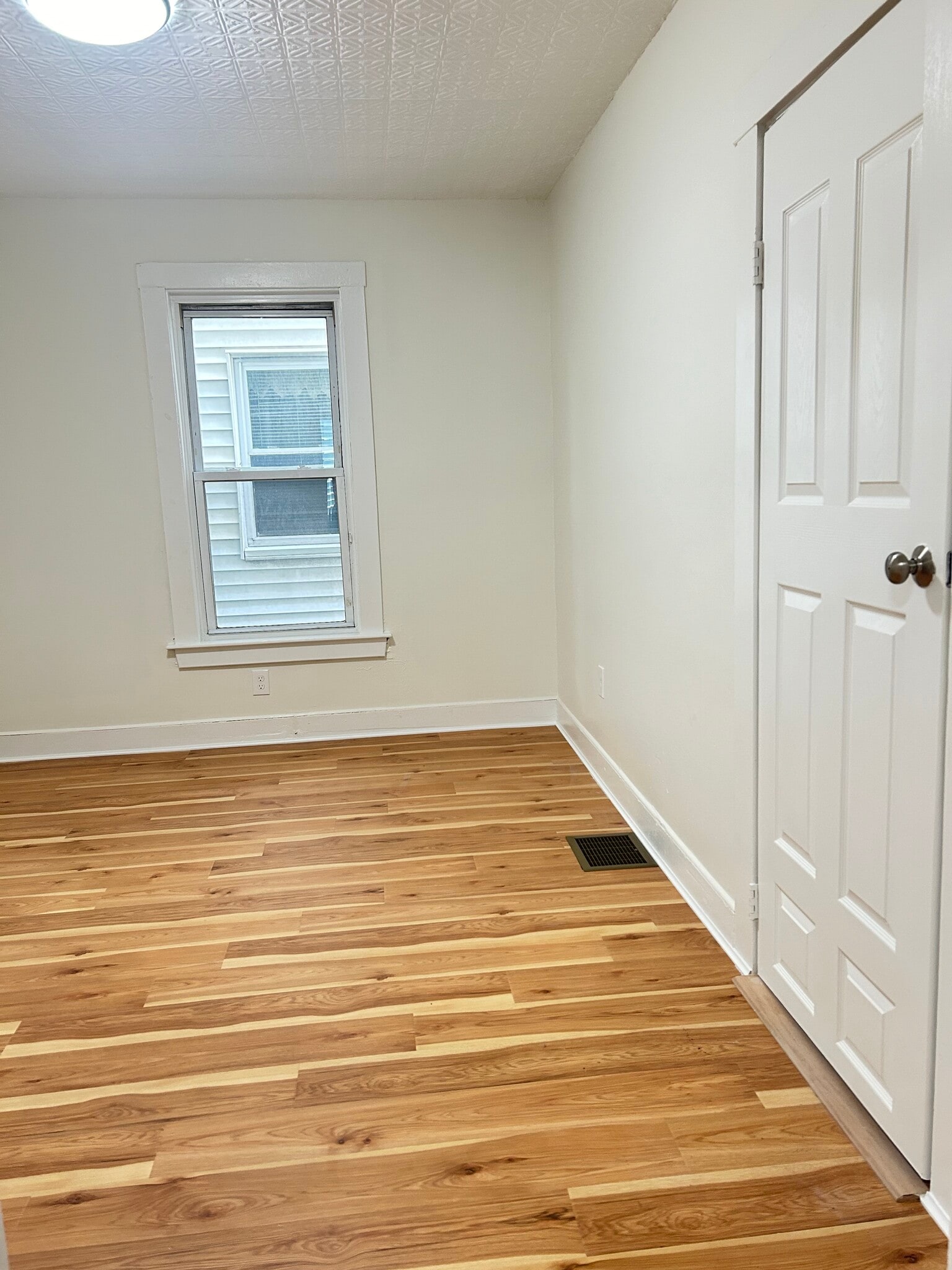Bedroom 4 - 27 Alston St