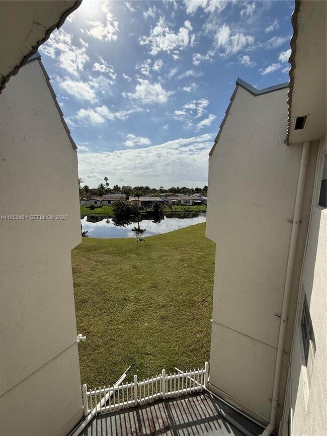 Building Photo - 8135 Sunrise Lakes Blvd