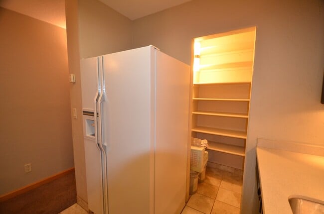 Building Photo - Updated Apartment!  Parking for 2 Cars! HEAT Included!
