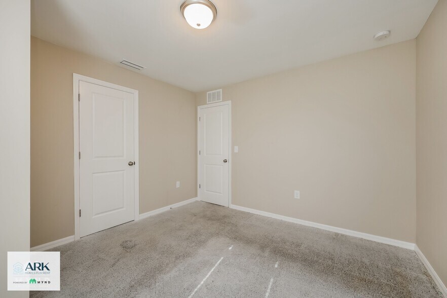 Building Photo - 9011 Aegean Cir