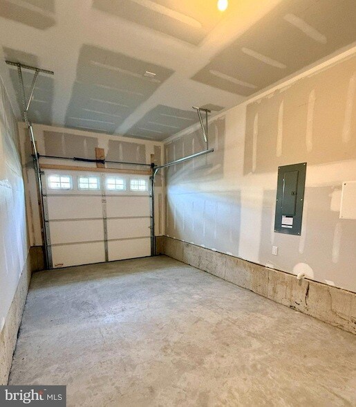 Building Photo - 209 Independence Ct