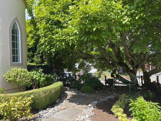Building Photo - 4Bd/2.5Ba Seattle House
