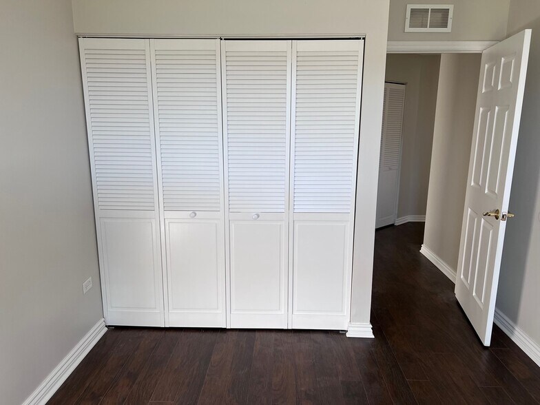 Bedroom 1 - 3333 Bromley Ln