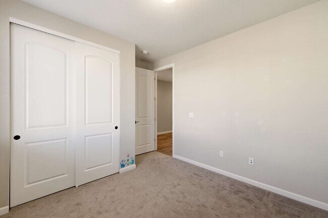 Building Photo - Modern 3-Bed 2-Bath Home in Cherry Creek School District!