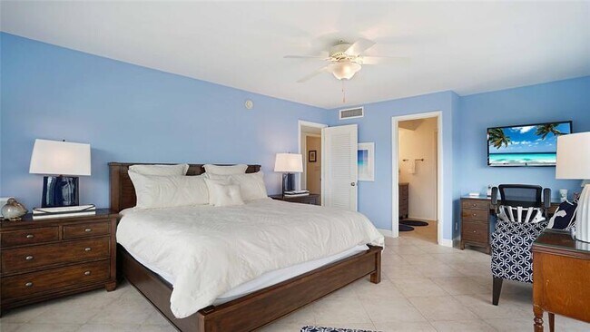 Building Photo - 3900 Galt Ocean Dr