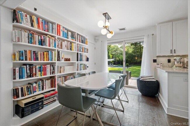 Building Photo - 94 Hands Creek Rd