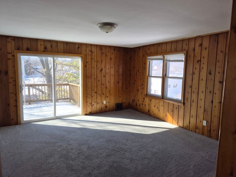 Building Photo - 202 Gadow Ln