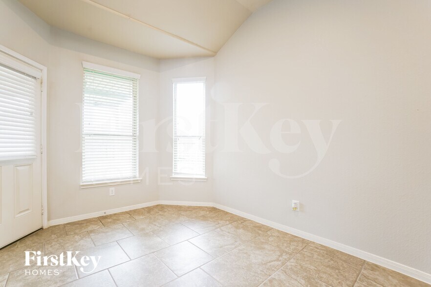 Building Photo - 22559 Stillwater Valley Ln