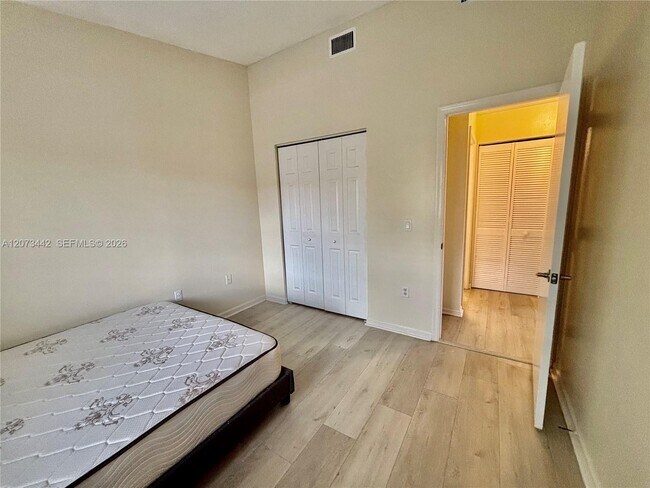 Building Photo - 3481 Briar Bay Blvd