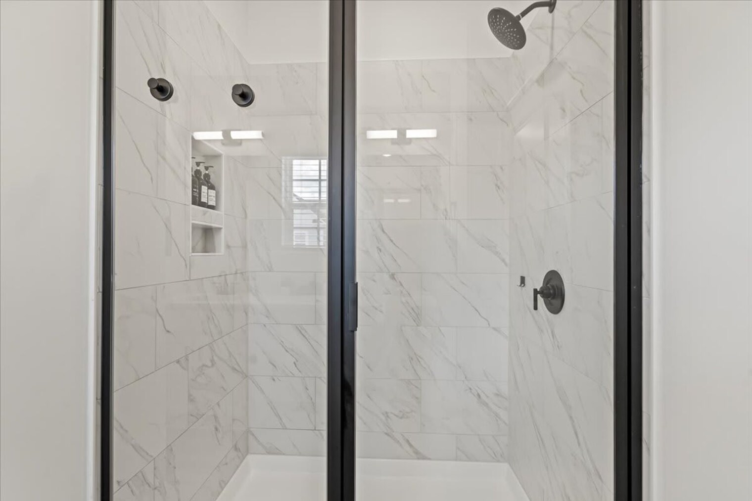 Building Photo - 8530 Steele Creek Pl Dr