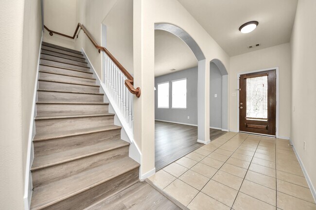 Building Photo - 13127 Barn Course Dr