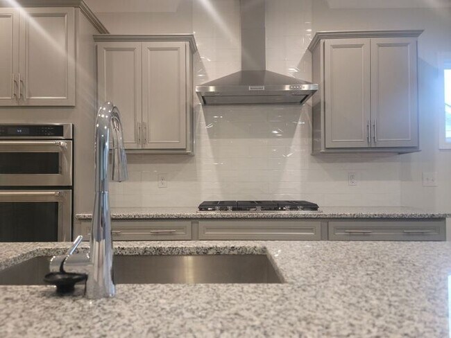 Building Photo - Like New RANCH Home in Stallings! WiFi and...