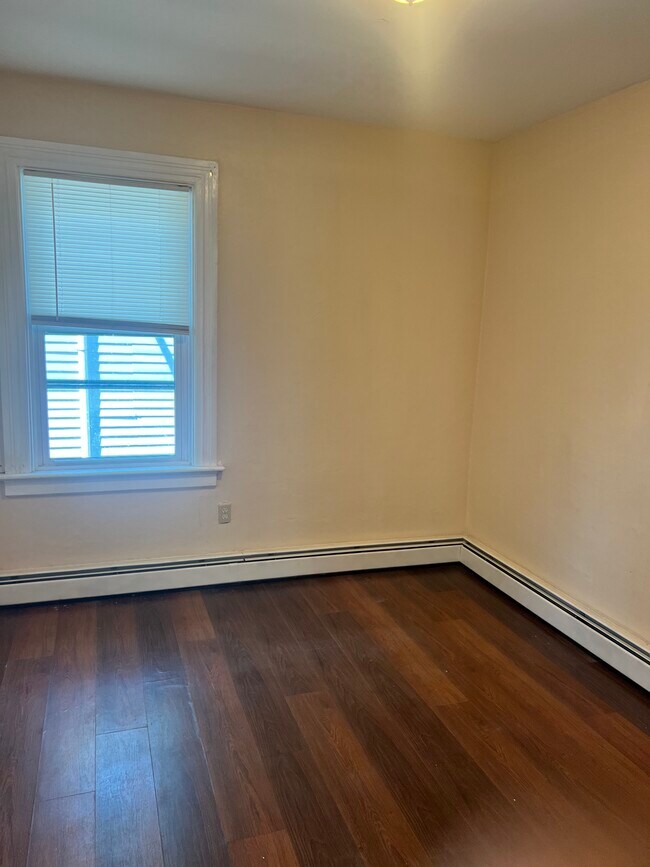 Building Photo - 456 Chalkstone Ave