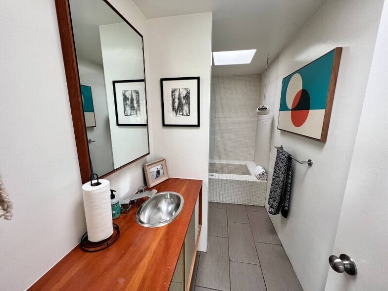 Building Photo - 3066 Nile St