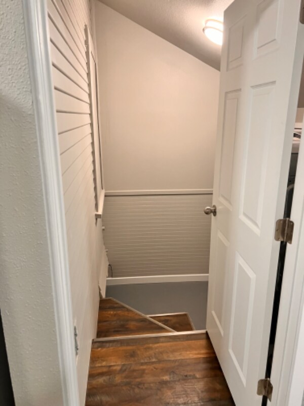 Building Photo - 1813 Pleasant St