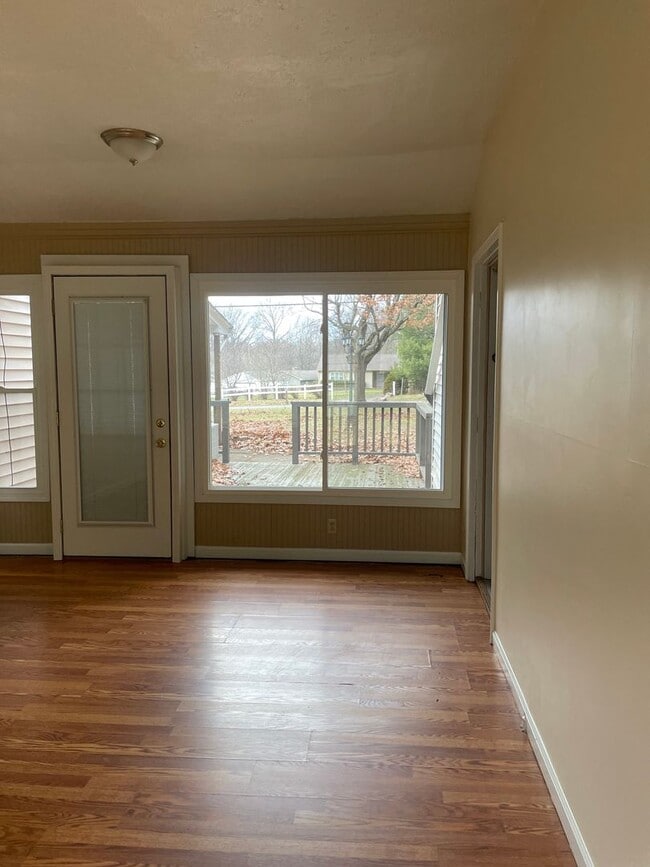 Building Photo - 8986 King Graves Rd NE