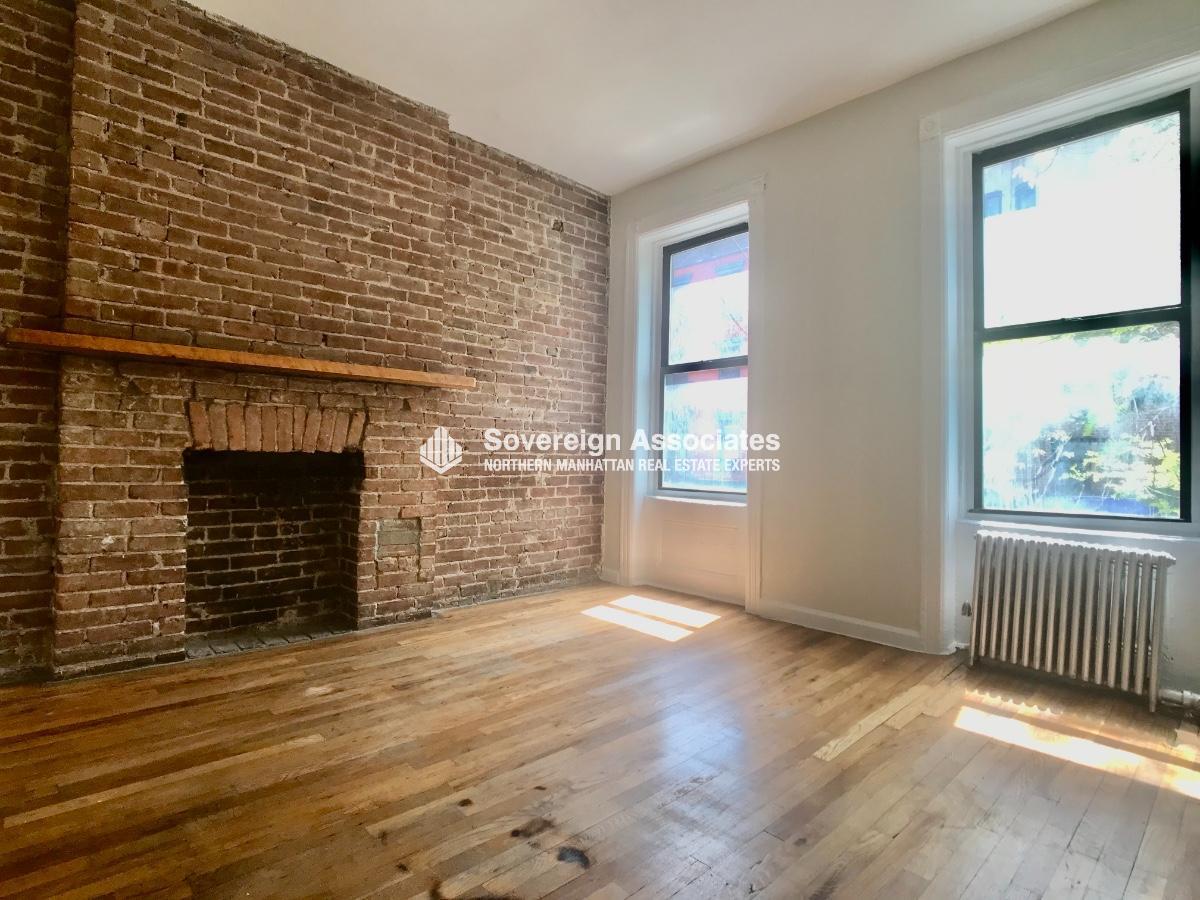 Building Photo - 405 W 49th St