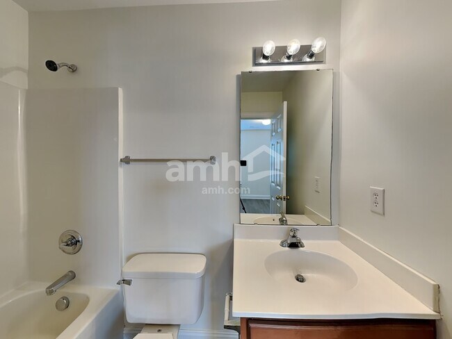 Building Photo - 1013 Triple Crown Dr