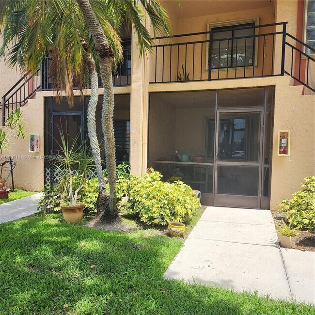 Building Photo - 158 Lakeview Dr