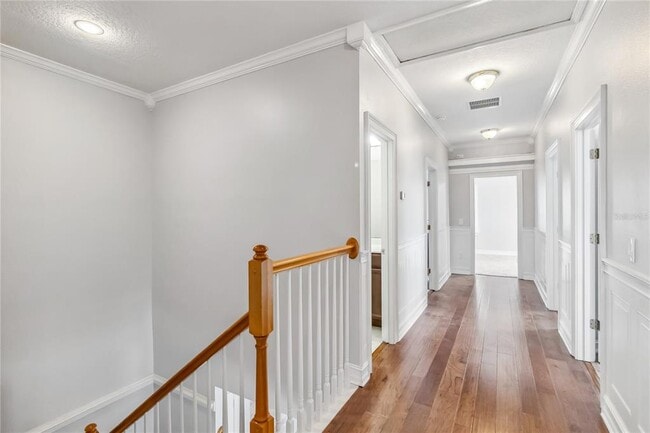 Building Photo - 1013 Maiden Terrace