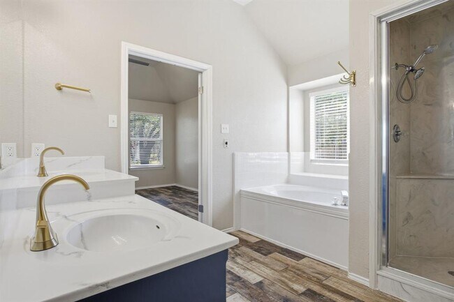 Building Photo - 141 Comanche Trail