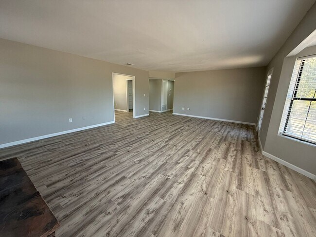 Building Photo - 2 ON 1 PROPERTY in ALPINE! 3BR/2BA home PL...