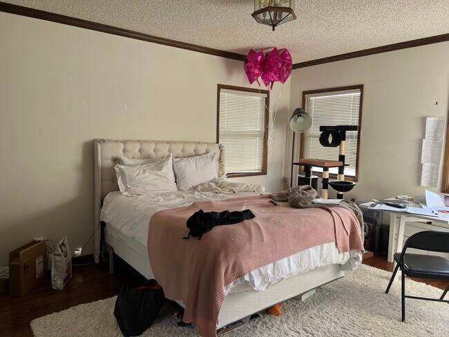 Building Photo - 1618 Glendon Ave