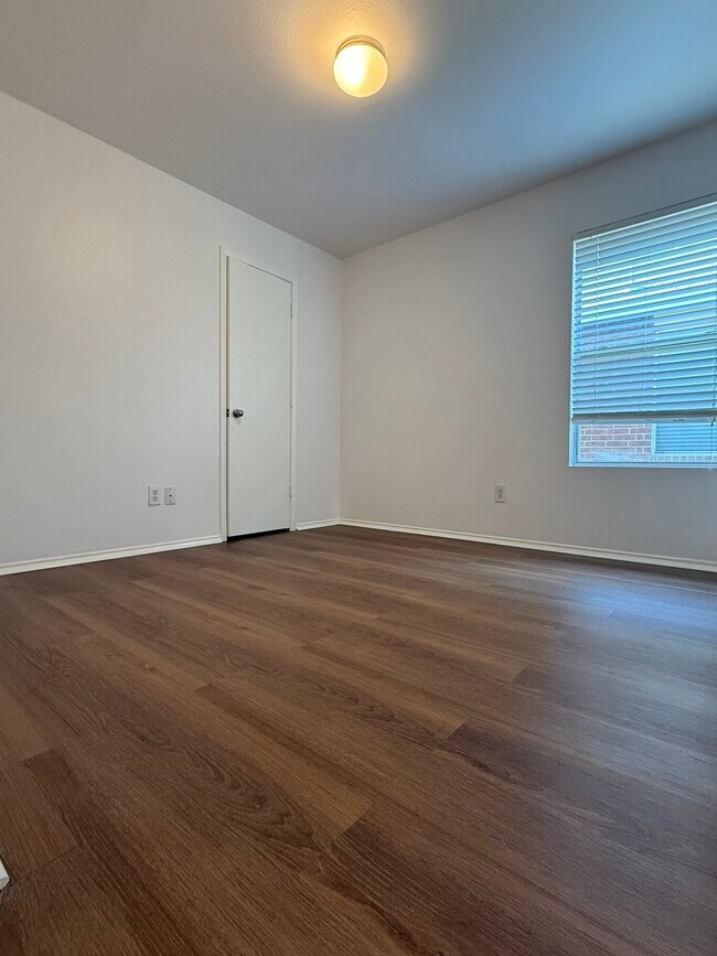 Building Photo - 8913 Quarry Ridge Trail
