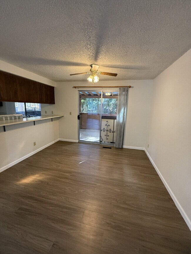 Building Photo - "Charming 3-Bedroom Home with Cozy Firepla...