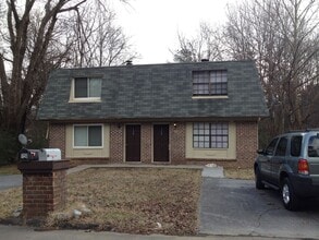 Building Photo - HAMILTON CIRCLE 1151/1153