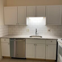 Building Photo - 80 N Warren St